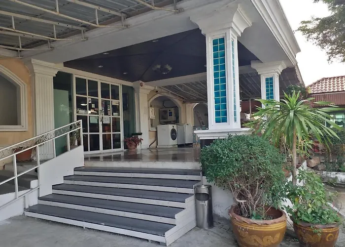 Convenient Resort, Suvarnabhumi Airport 3*